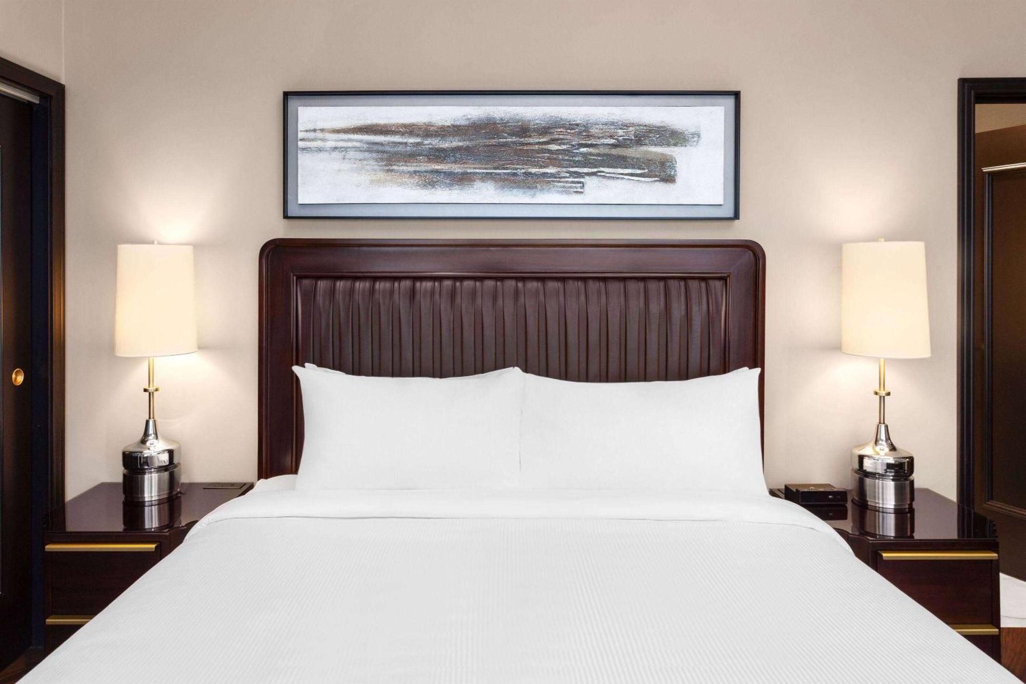 Legacy Hotel, Trademark Collection By Wyndham กรีนเบย์ ภายนอก รูปภาพ