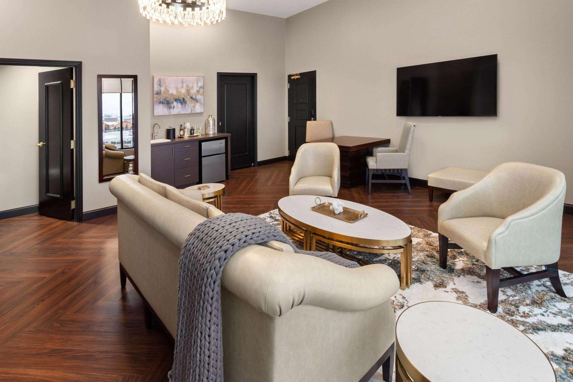 Legacy Hotel, Trademark Collection By Wyndham กรีนเบย์ ภายนอก รูปภาพ
